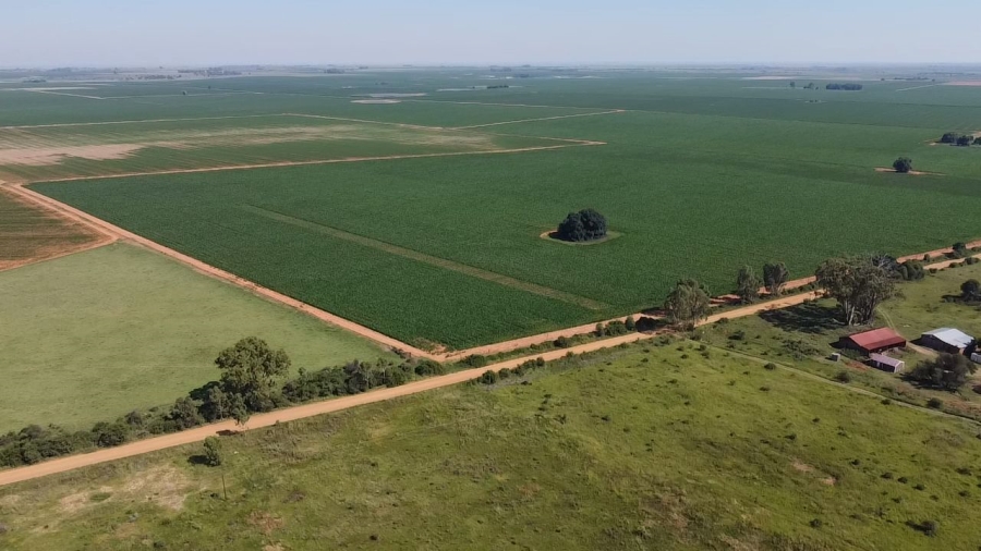 Commercial Property for Sale in Leeudoringstad North West